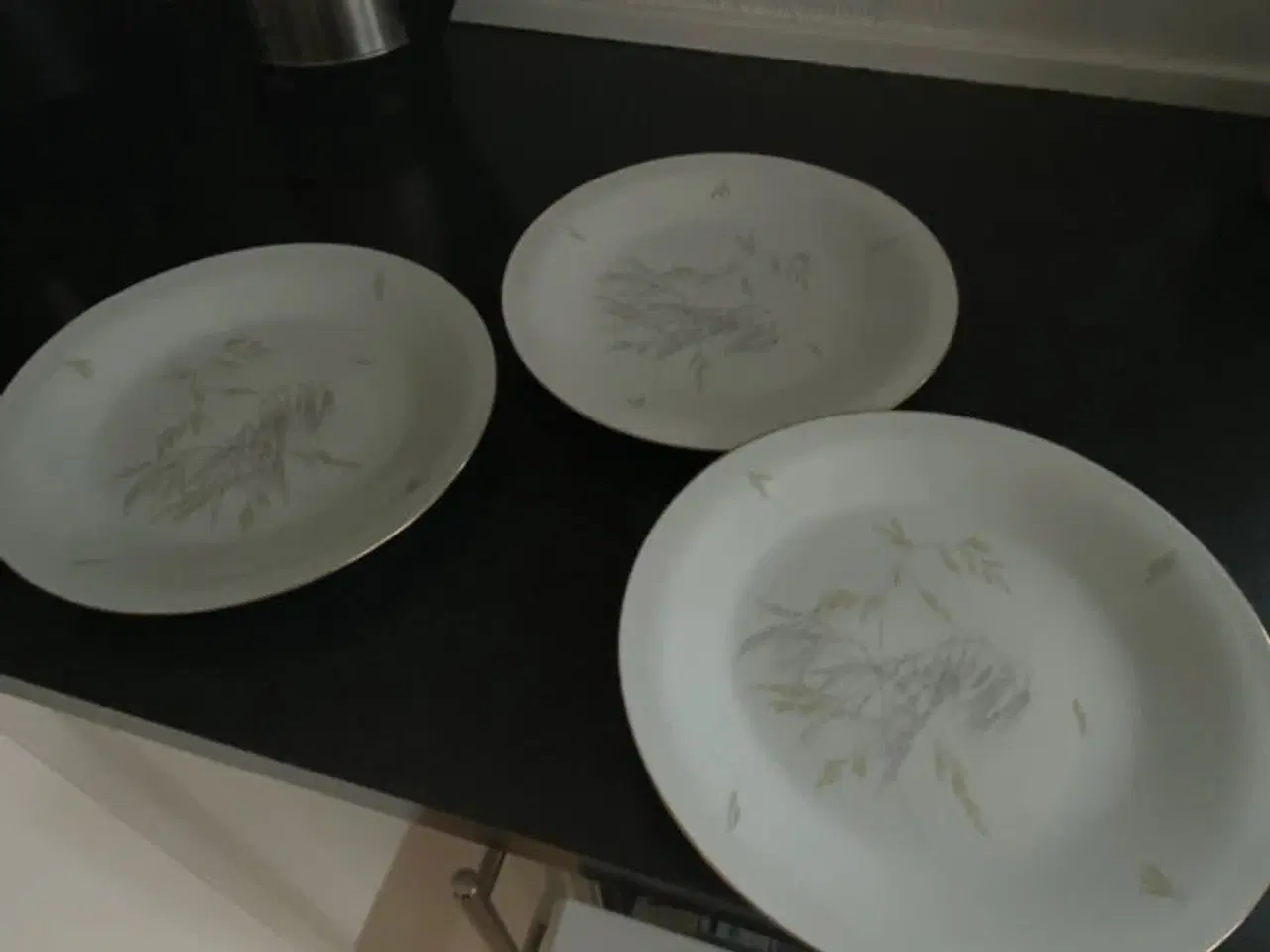 Billede 1 - Tallerkener