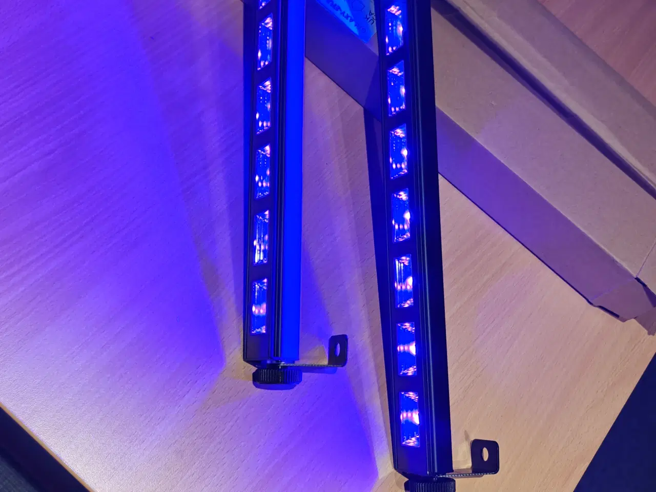 Billede 2 - UV 2 x Galaxy 27W NYE UV Bars