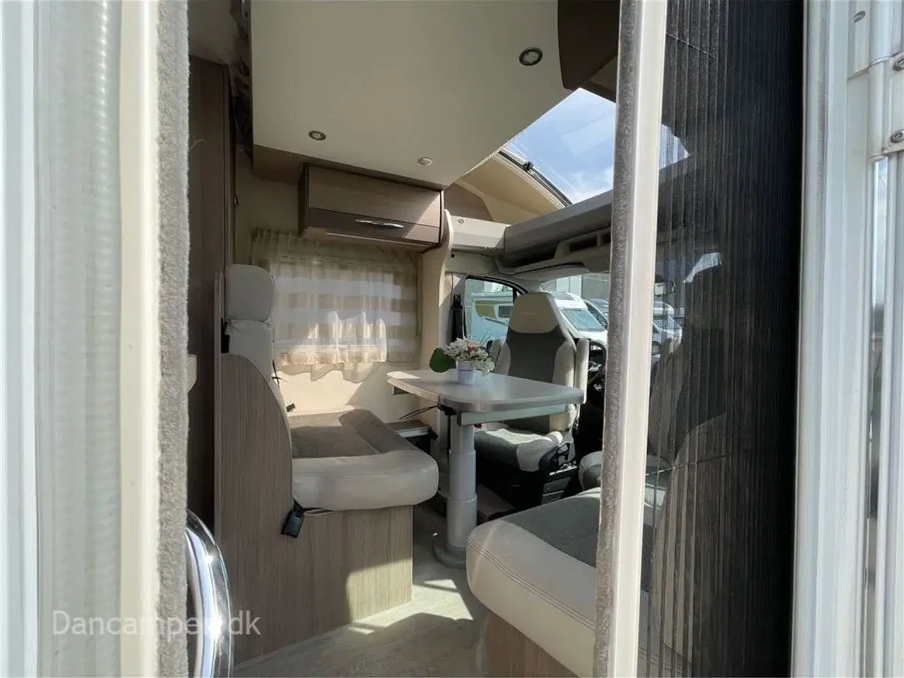Billede 9 - 2016 - Chausson Flash 515   Anvisningsbil! Ultra kort og handy, 155 HK, 2,3 L motor, Truma monocontrol, Elcykelstativ
