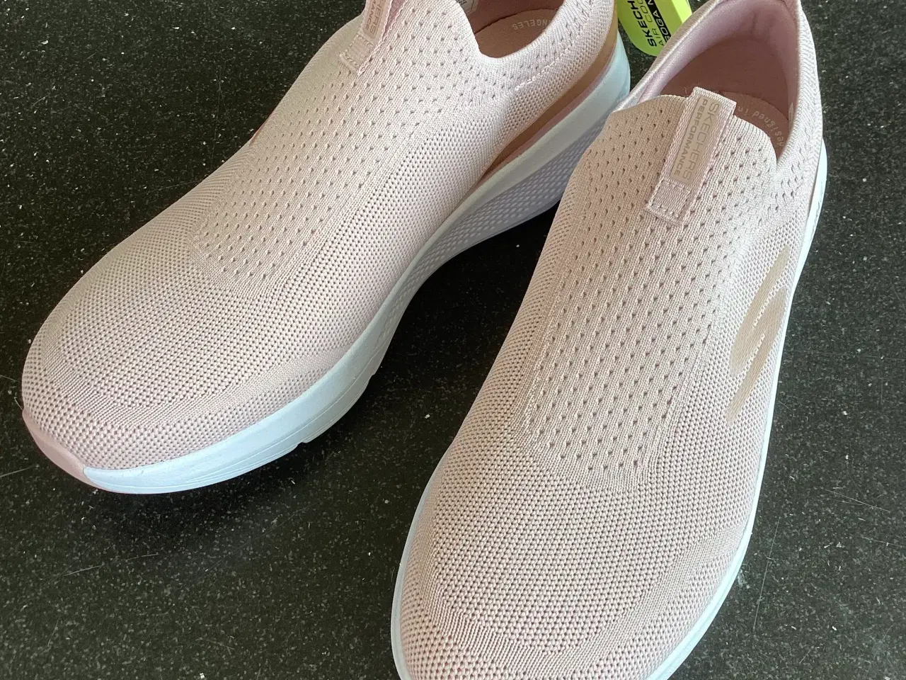 Billede 1 - Helt nye Skechers 