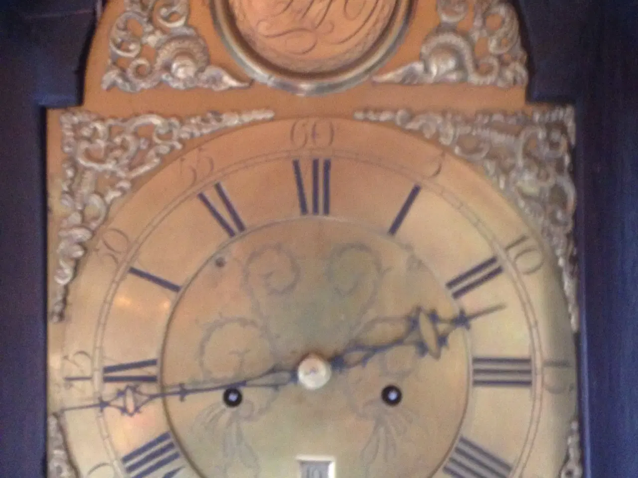 Billede 1 - Antik Engelsk Standur i mørkt egetræ