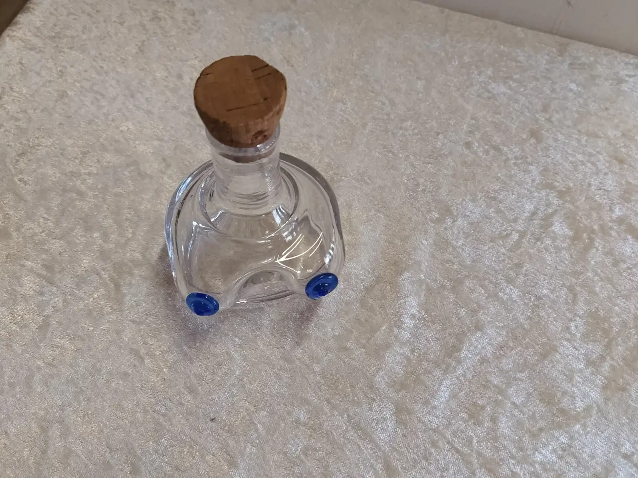 Billede 6 - Sjov lille flaske med bryster.