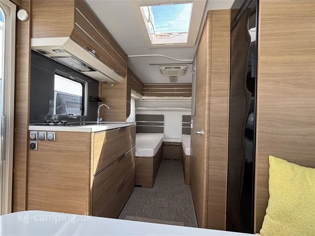 Billede 10 - 2020 - Adria Adora 502 UL Supreme Edition   Enkeltsenge og centralvarme!