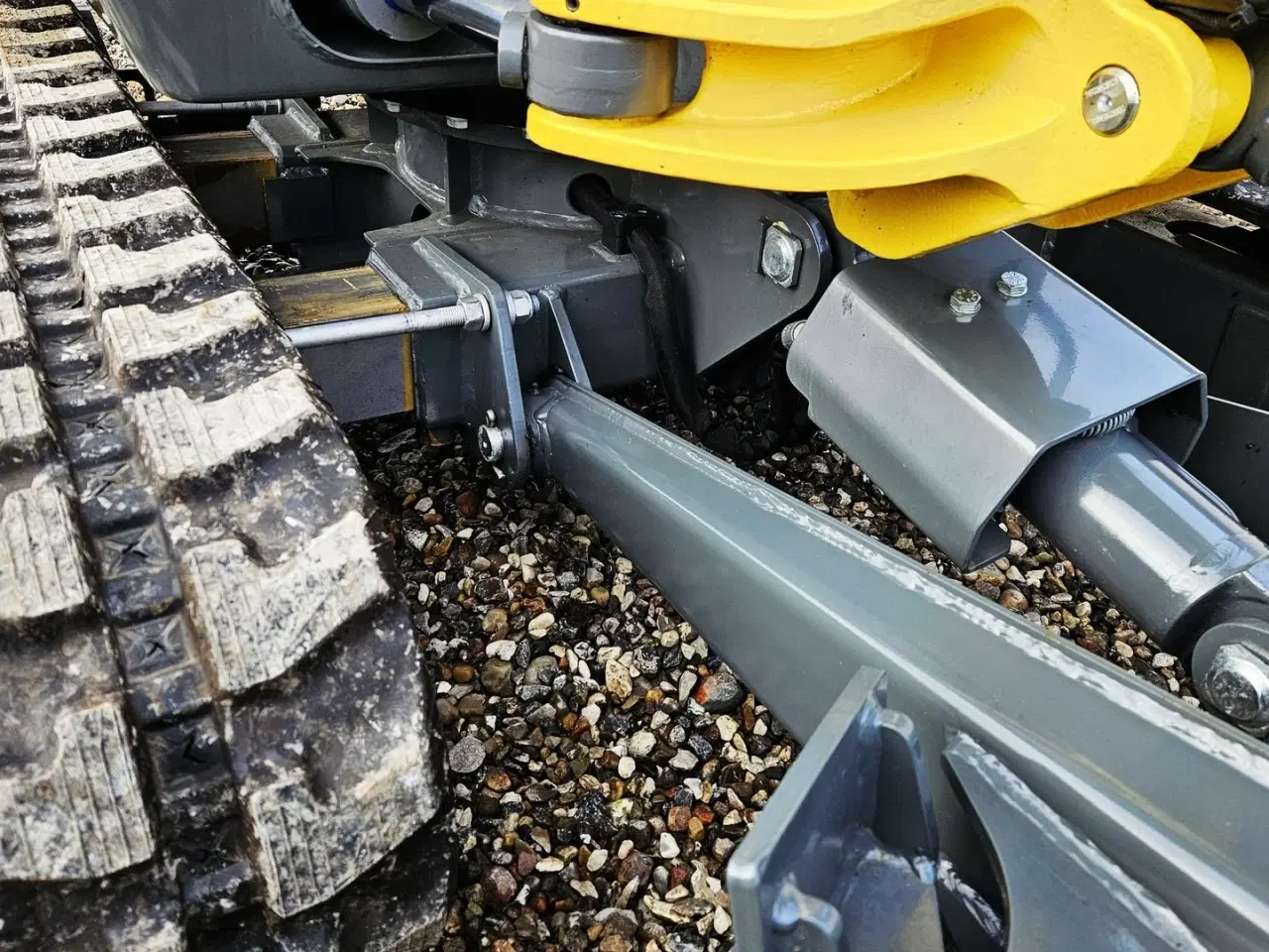 Billede 12 - Wacker Neuson ET 18 / fabriksny - år 2024 / dobbelt udtag og pæn udstyret