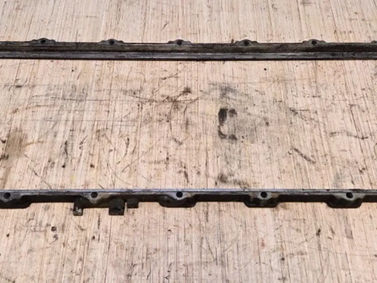 Billede 9 - Iveco F2CE9684L Afstandsstykke 504143828