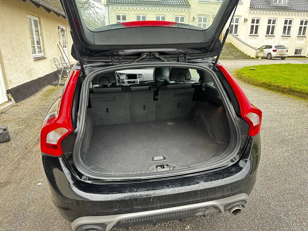 Billede 13 - Volvo V60 2,0 D3 150 R-Design Business aut.