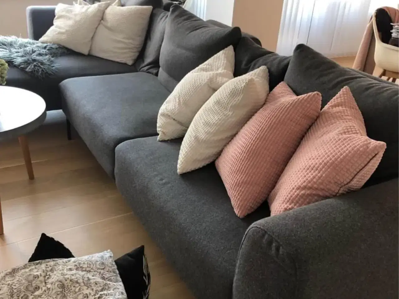 Billede 1 - Chaiselong sofa i ren uld