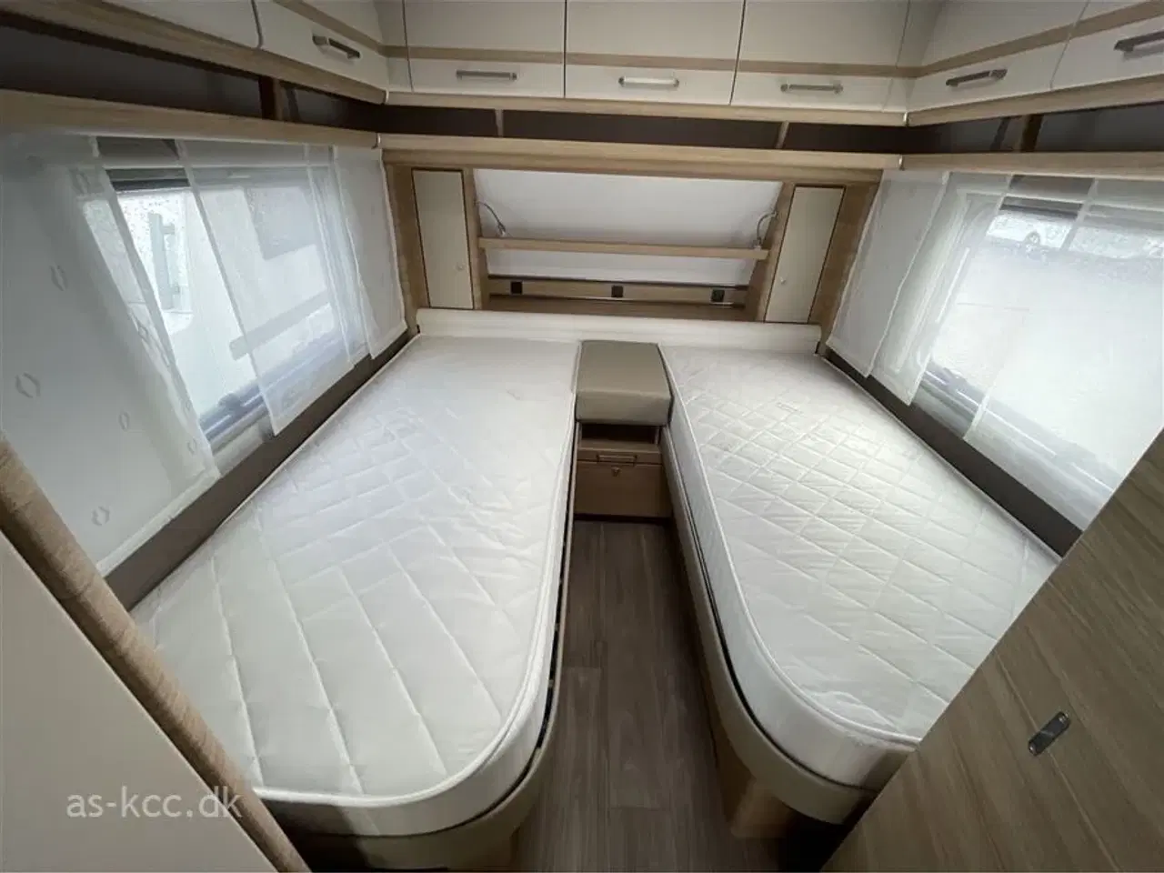 Billede 4 - 2024 - Fendt Bianco Selection 515 SG Fendt Bianco Selection årg. 2024 5 sovepladser, 5 siddepladser, Mover, XT, Thule markise 6300, Truma klimaanlæg, Cykelstativ, Kombistik, Gasudtag.