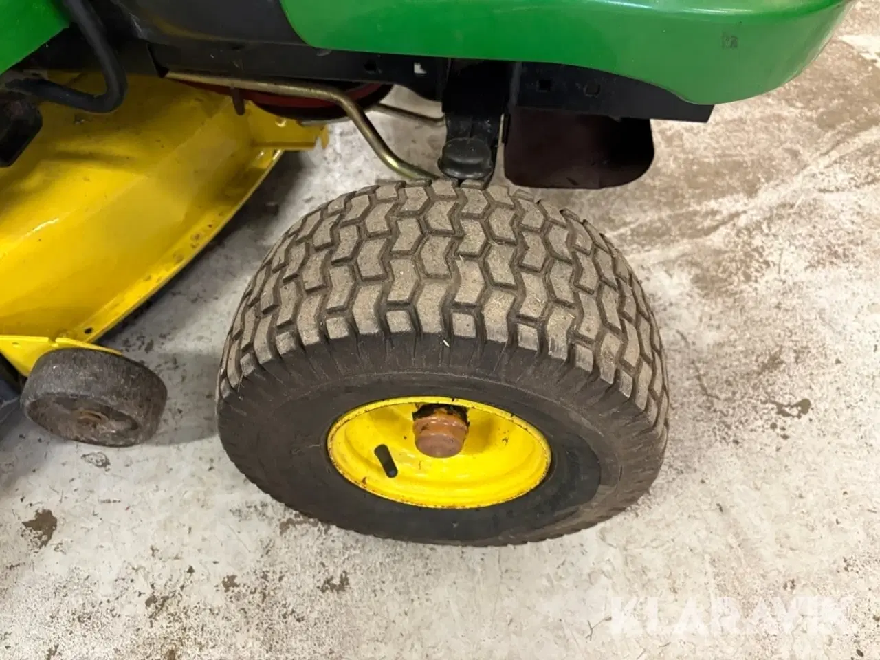 Billede 7 - Græsslåmaskine John Deere X120