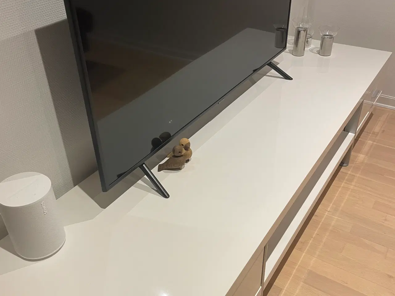 Billede 2 - TV bord blank hvid