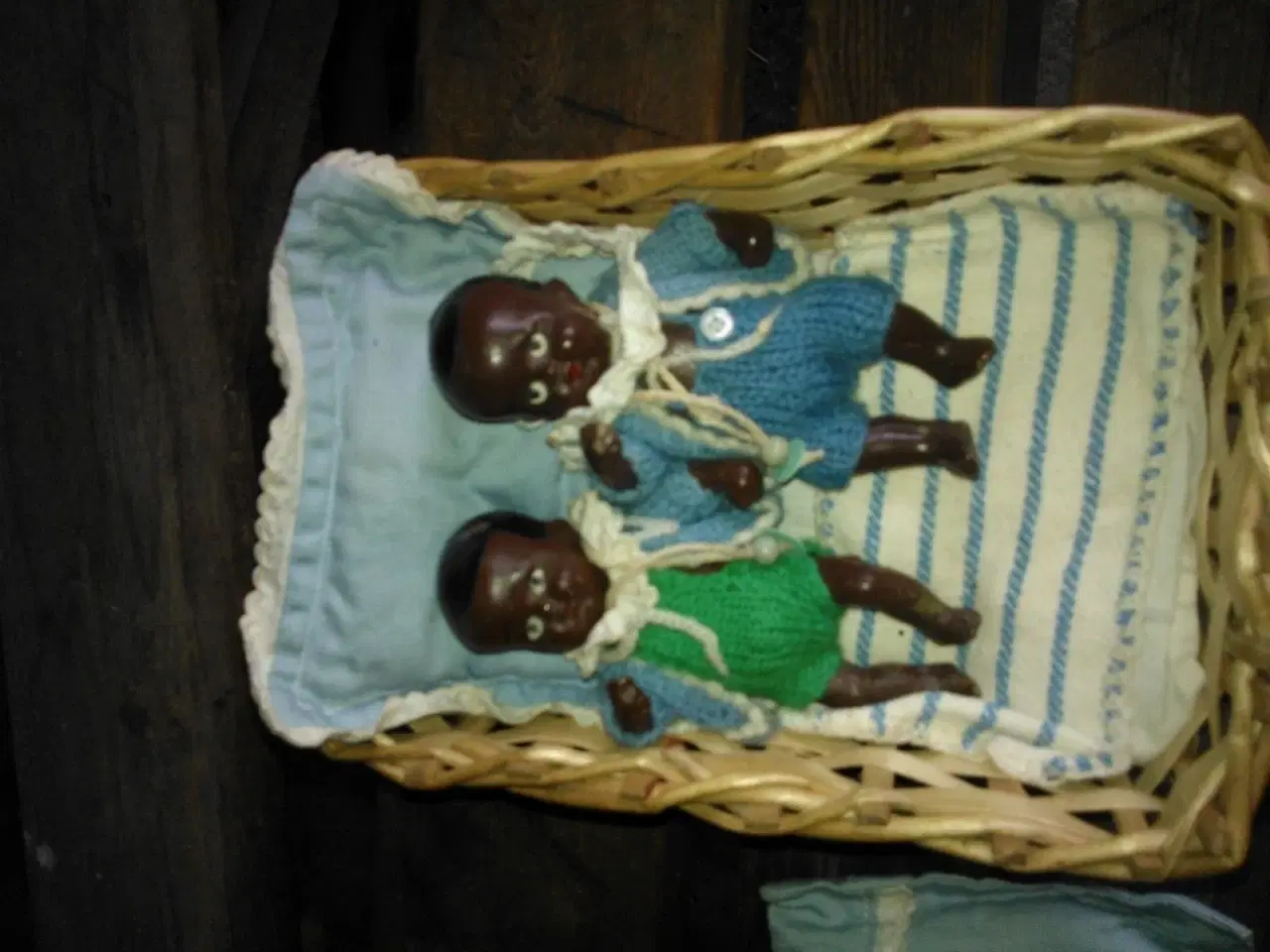 Billede 1 - Tvilling dukker 