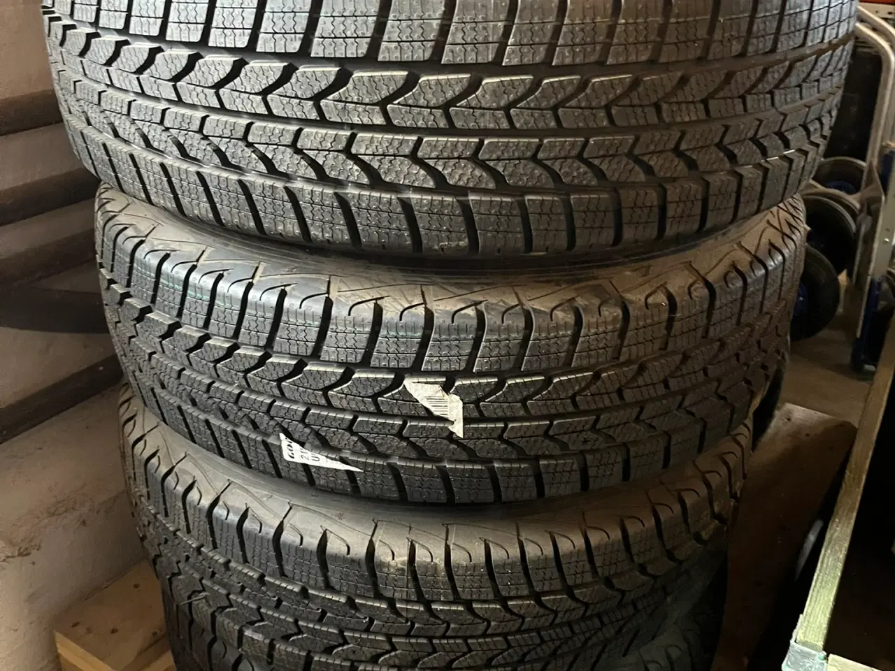 Billede 1 - Vinterdæk, Fiat Ducato 215/75R16C