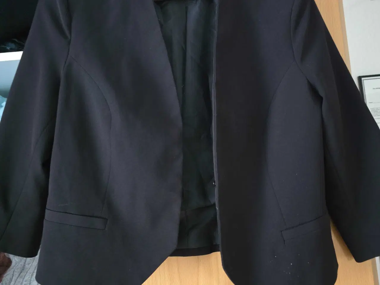 Billede 1 - Rigtig fine sorteblazer ,i sorte 
