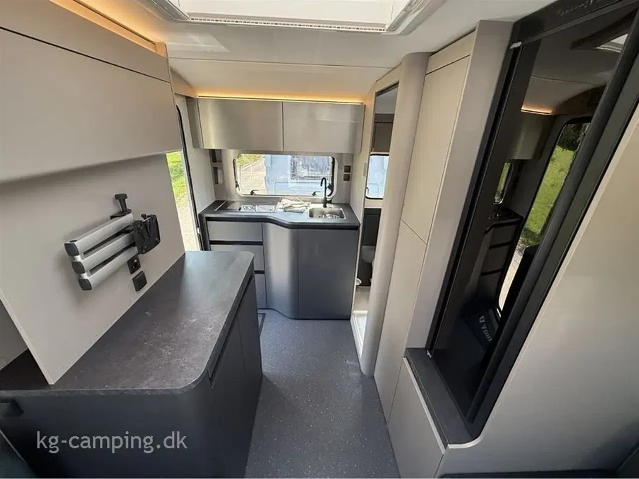 Billede 5 - 2026 - Adria Action 391 LH Sport   2026 Nyhed - Action 391 LH SPORTS - 1500 kg Aksel og TV-arm