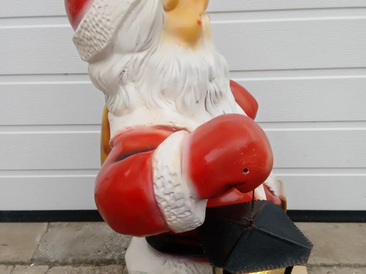 Billede 2 - Julemand med lys i lanternen, højde 75 cm