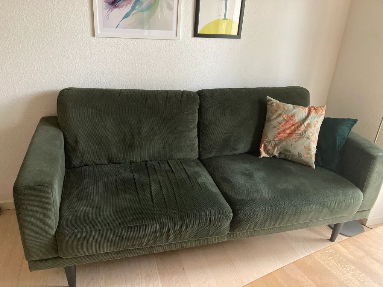 Billede 6 - 3 pers sofa i fløjlsstof