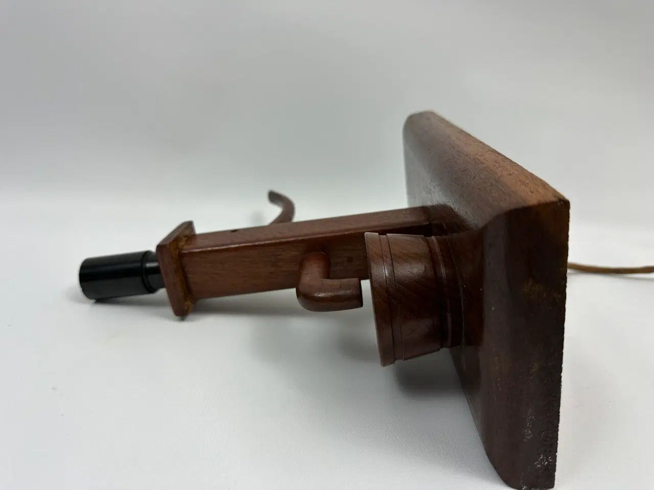 Billede 8 - Retro bordlampe i teak designet som brønd