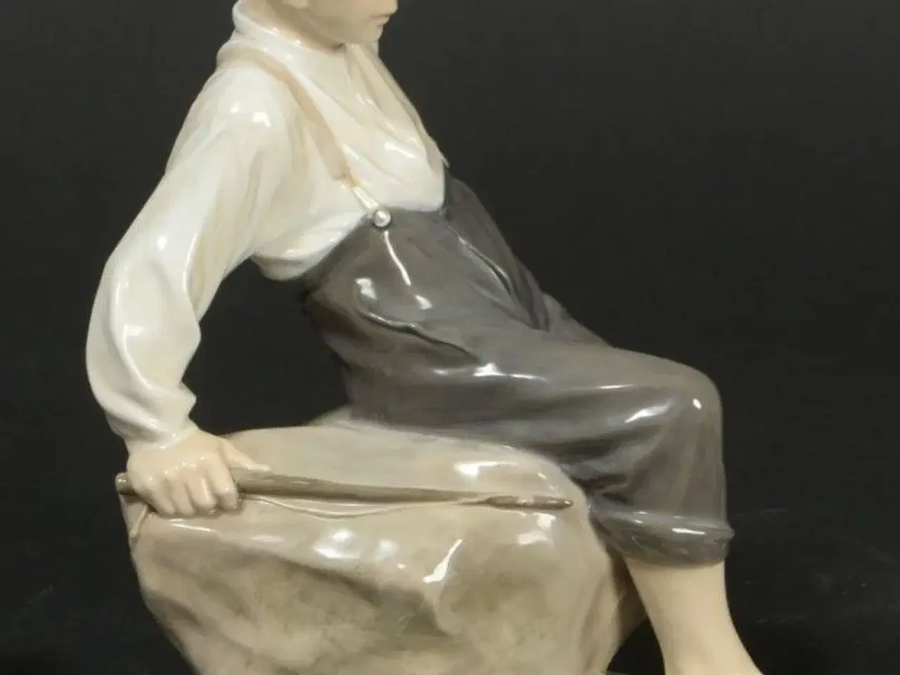 Billede 4 - Vogterdreng, Royal Copenhagen figur nr. 1659