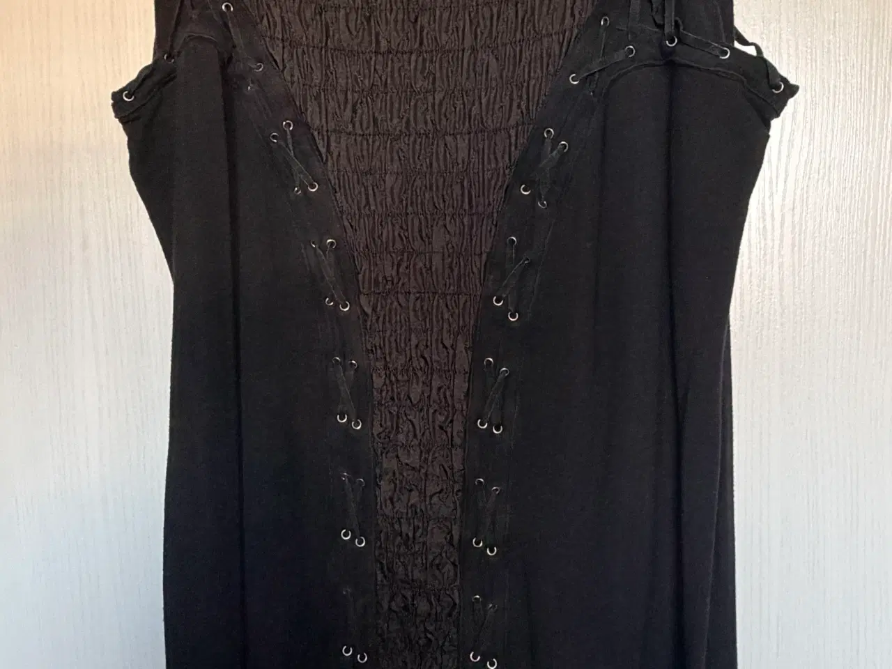 Billede 1 - Smart sort kjole str. L