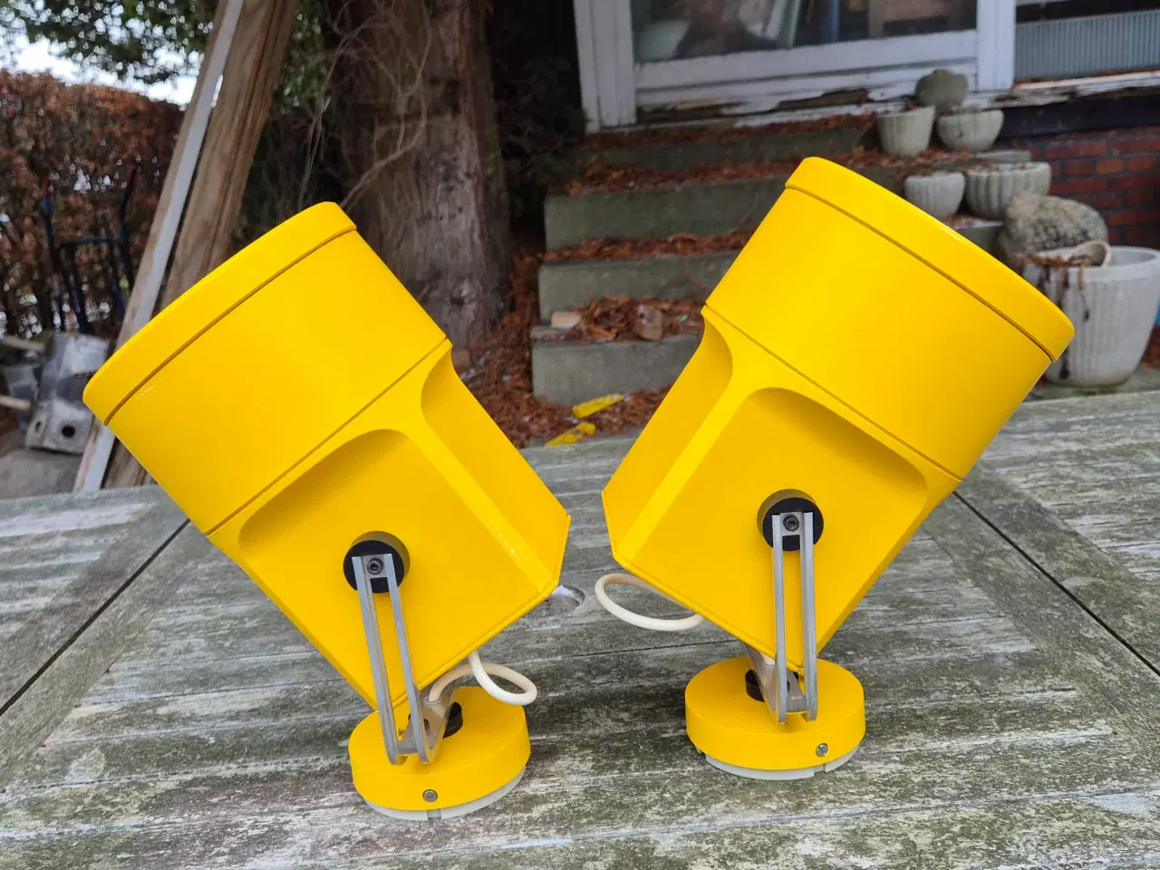 Billede 1 - Smukke gule Unispot fra Louis Poulsen