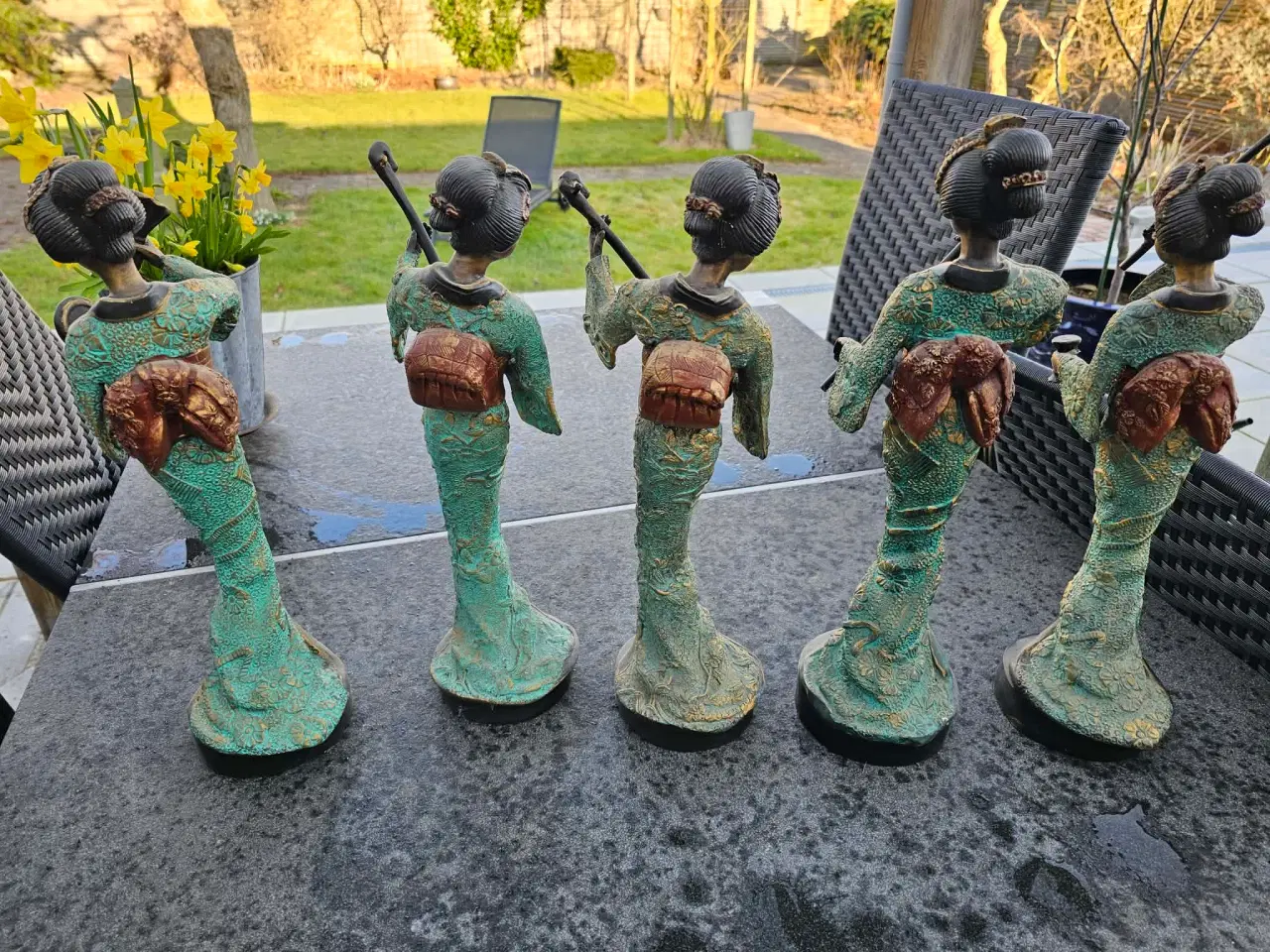 Billede 1 - 5 figurer 2 er ens