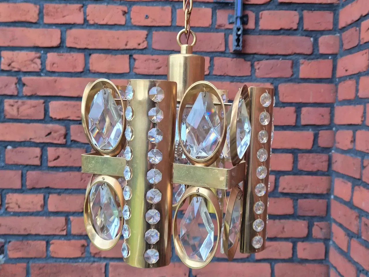 Billede 2 - Fin retropendel med prismer i klart glas