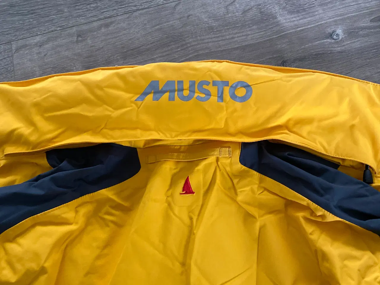 Billede 11 - MUSTO sejltøj str S    buks(10-32)