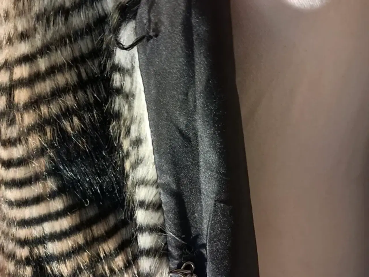 Billede 7 - Noémie & Co str. S/M Faux fur vest