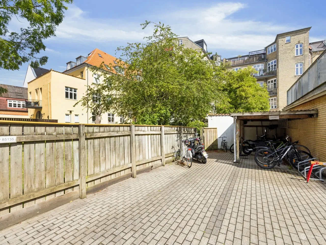 Billede 33 - Centralt beliggende erhvervs lokaler. til mange formål. Tilpasses efter ønske