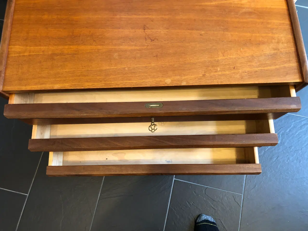 Billede 12 - Kommode i teak træ