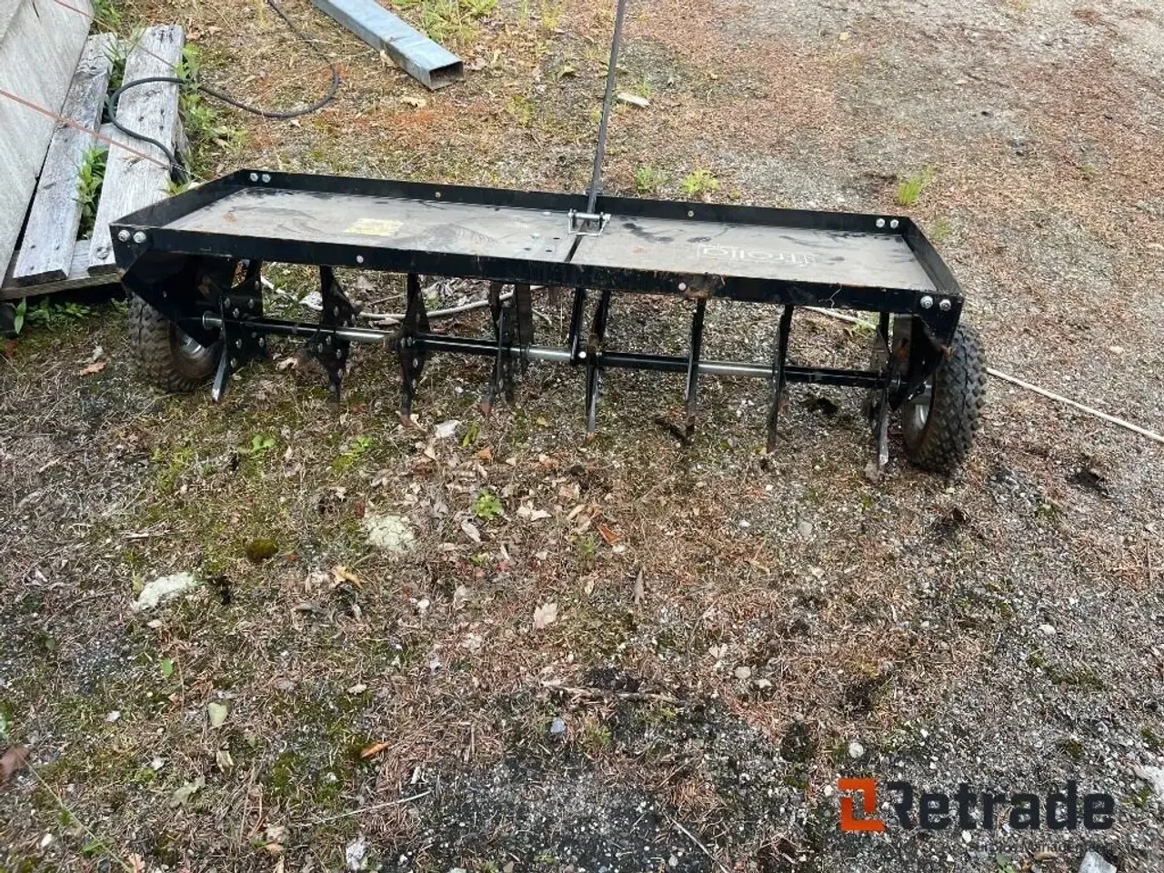Billede 1 - - - - Græsplænelufter til Plænetraktor