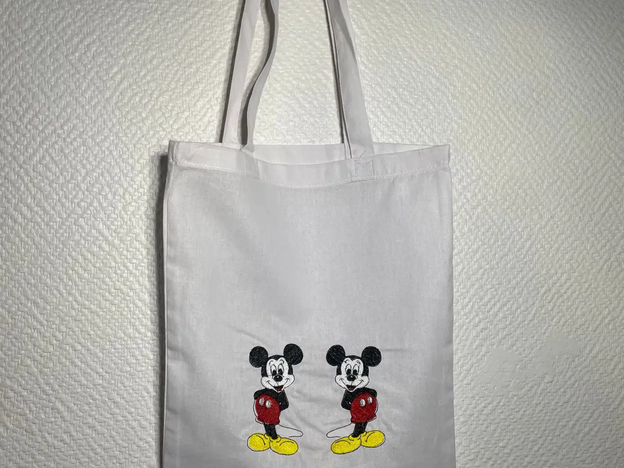 Billede 2 - Økologisk taske, med Mickey Mouse broderi;) 