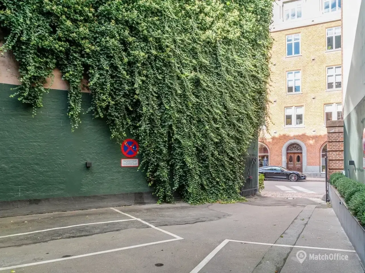 Billede 12 - P-plads 2 til leje på Esplanaden 12 i City