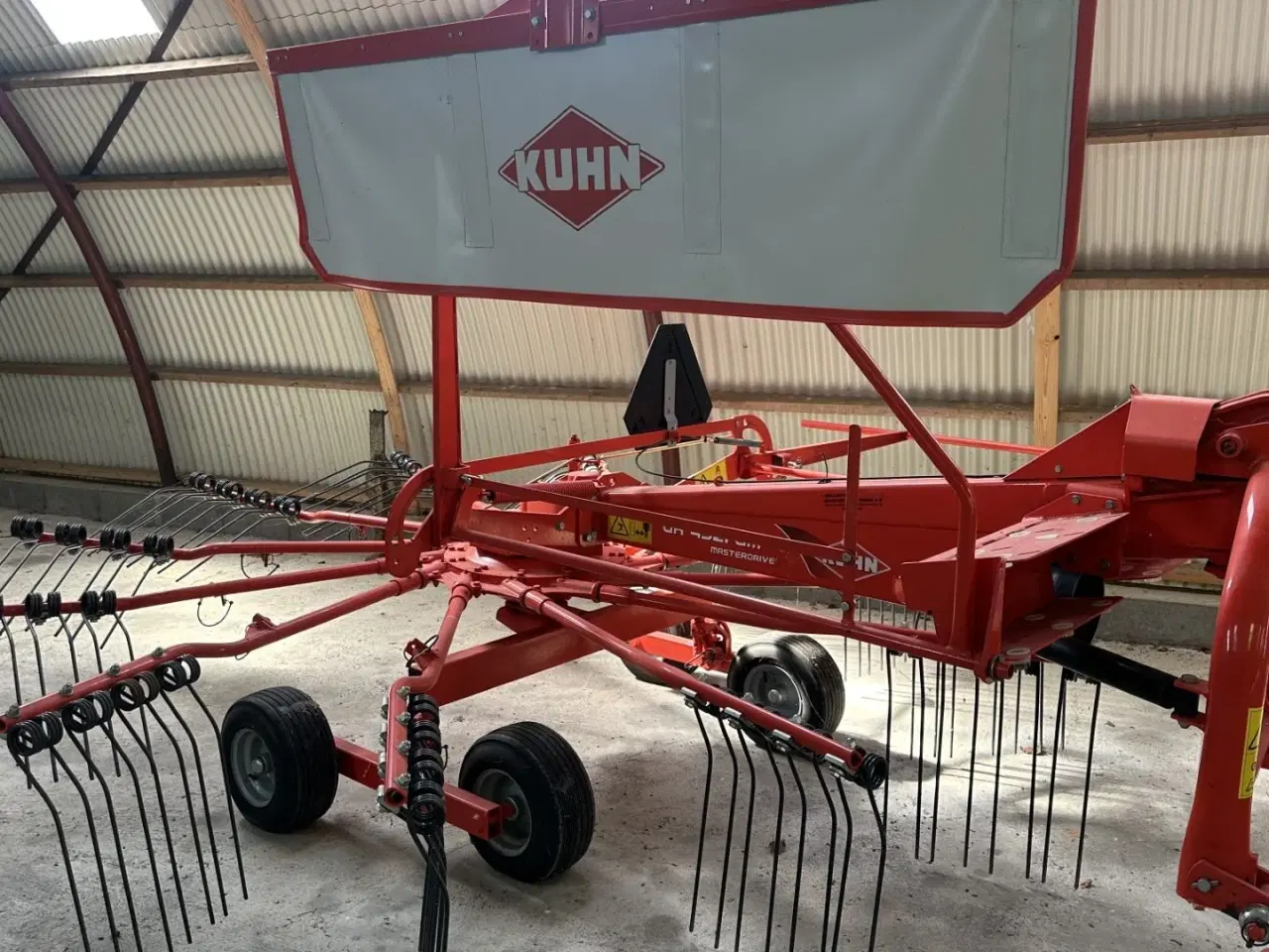 Billede 1 - Kuhn GA4321. Riven fremstår som ny. Ikke kørt mange ha.