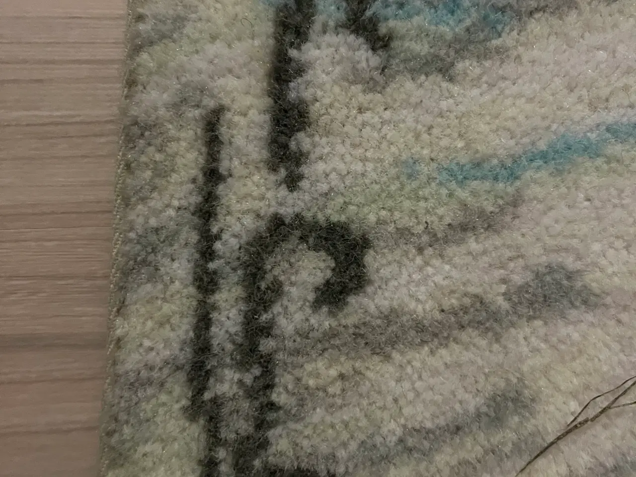 Billede 2 - Vægtæppe/ gulvtæppe