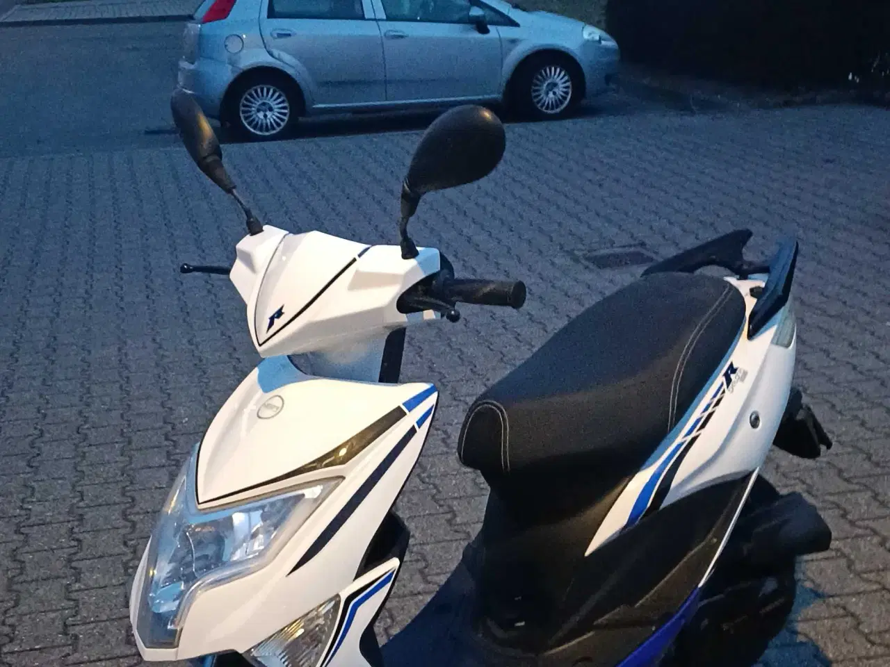 Billede 1 - Flot velholdt scooter 