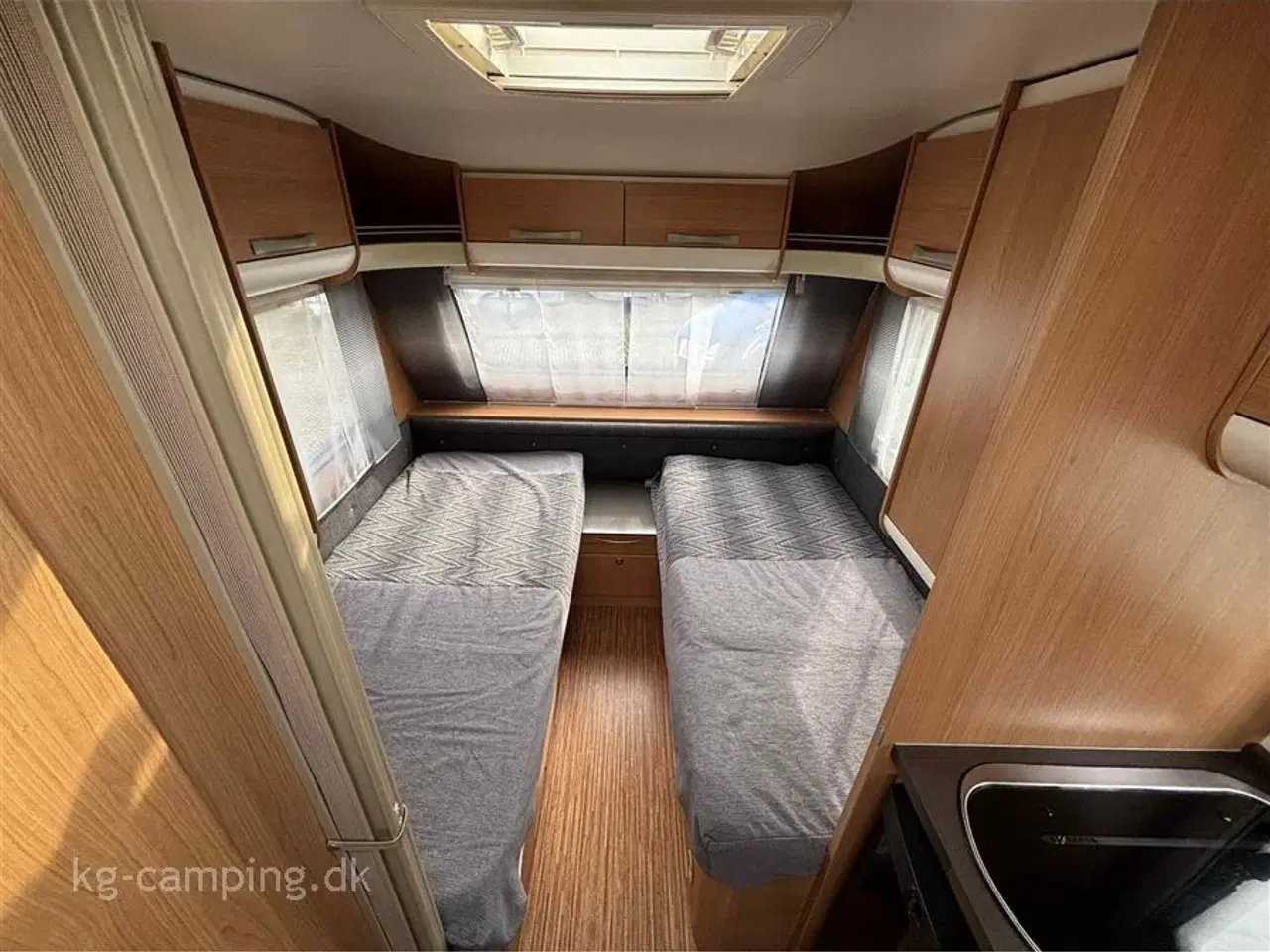 Billede 3 - 2011 - Adria Adora 472 LU   Populær rejsevogn