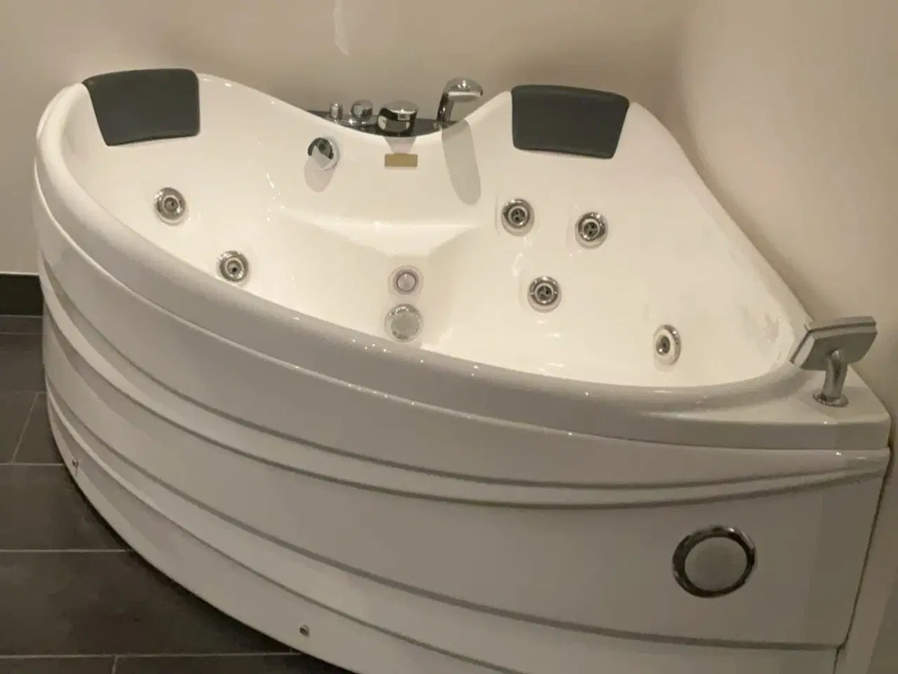 Billede 3 - Flot boblebad 150 x 150