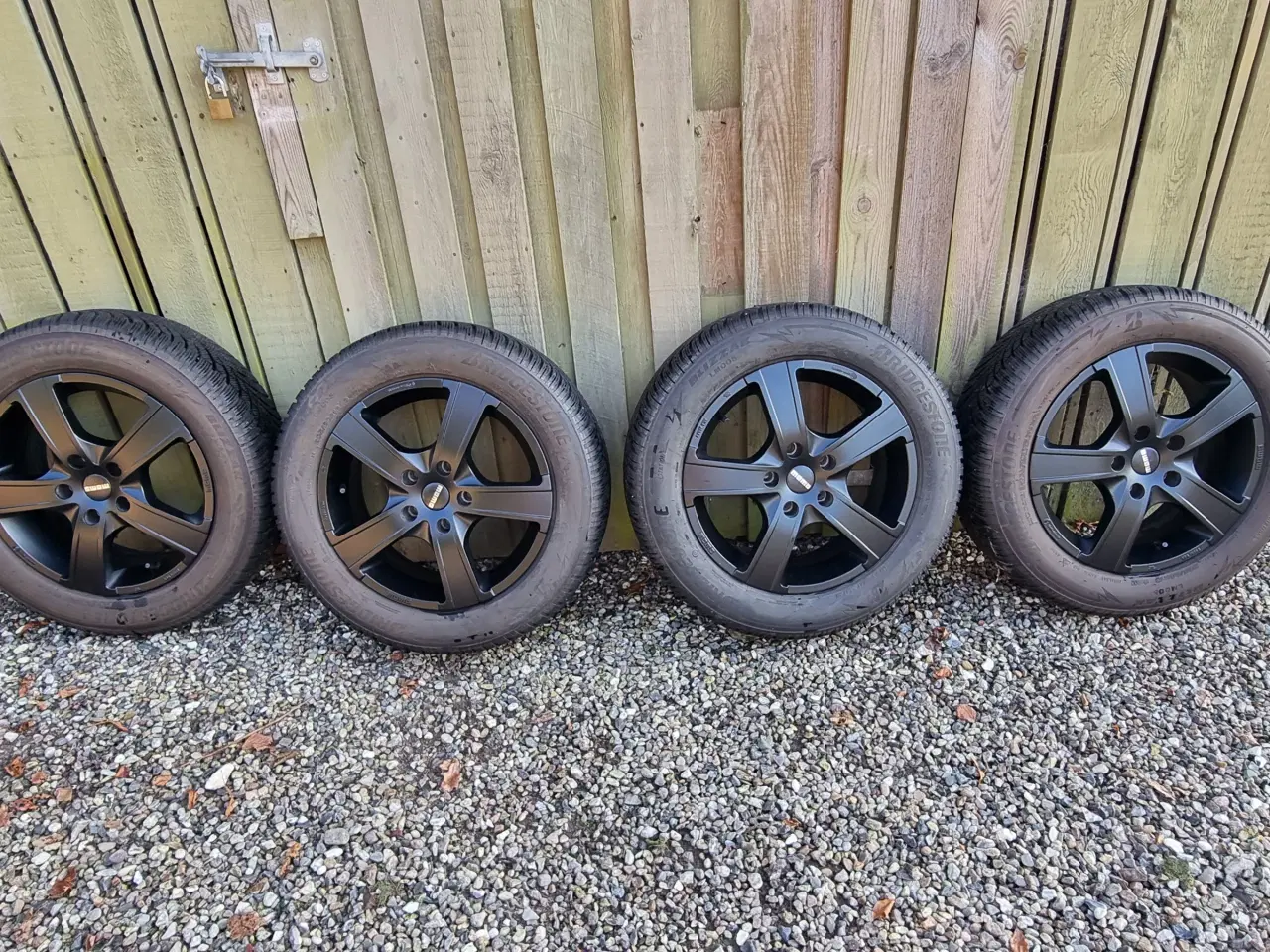 Billede 1 - Nye sorte 16" alu med gode vinterdæk 