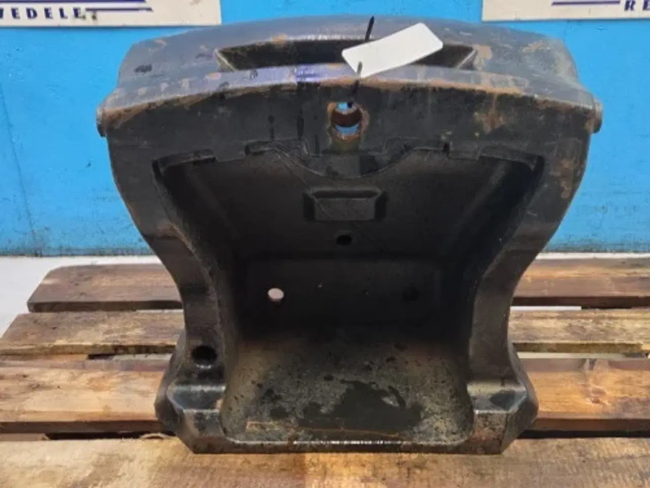 Billede 12 - New Holland T7 Frontvægt Holder 84232748