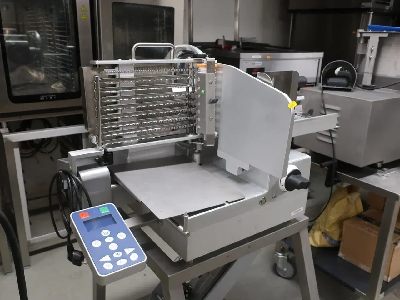 Billede 2 - Automatisk pålægsskæremaskine NOAW Slicer A 300 CE