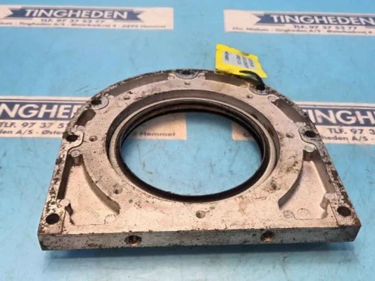 Billede 6 - John Deere 6125HZ001 Olietætningshus R116338