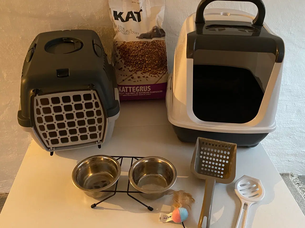 Billede 3 - Kattebakke og transportkasse