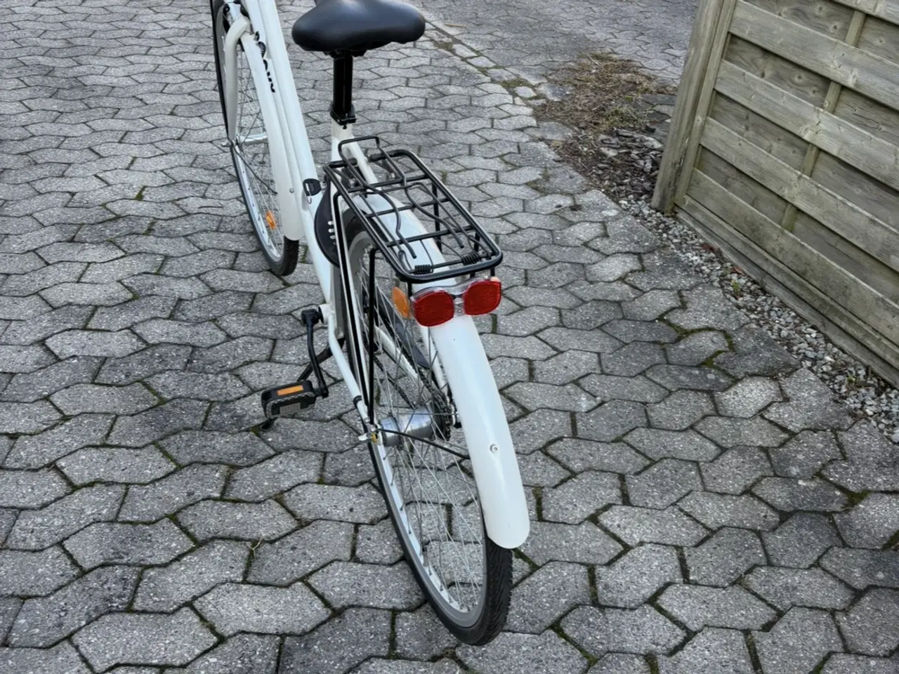 Billede 4 - Damecykel hvid 28”