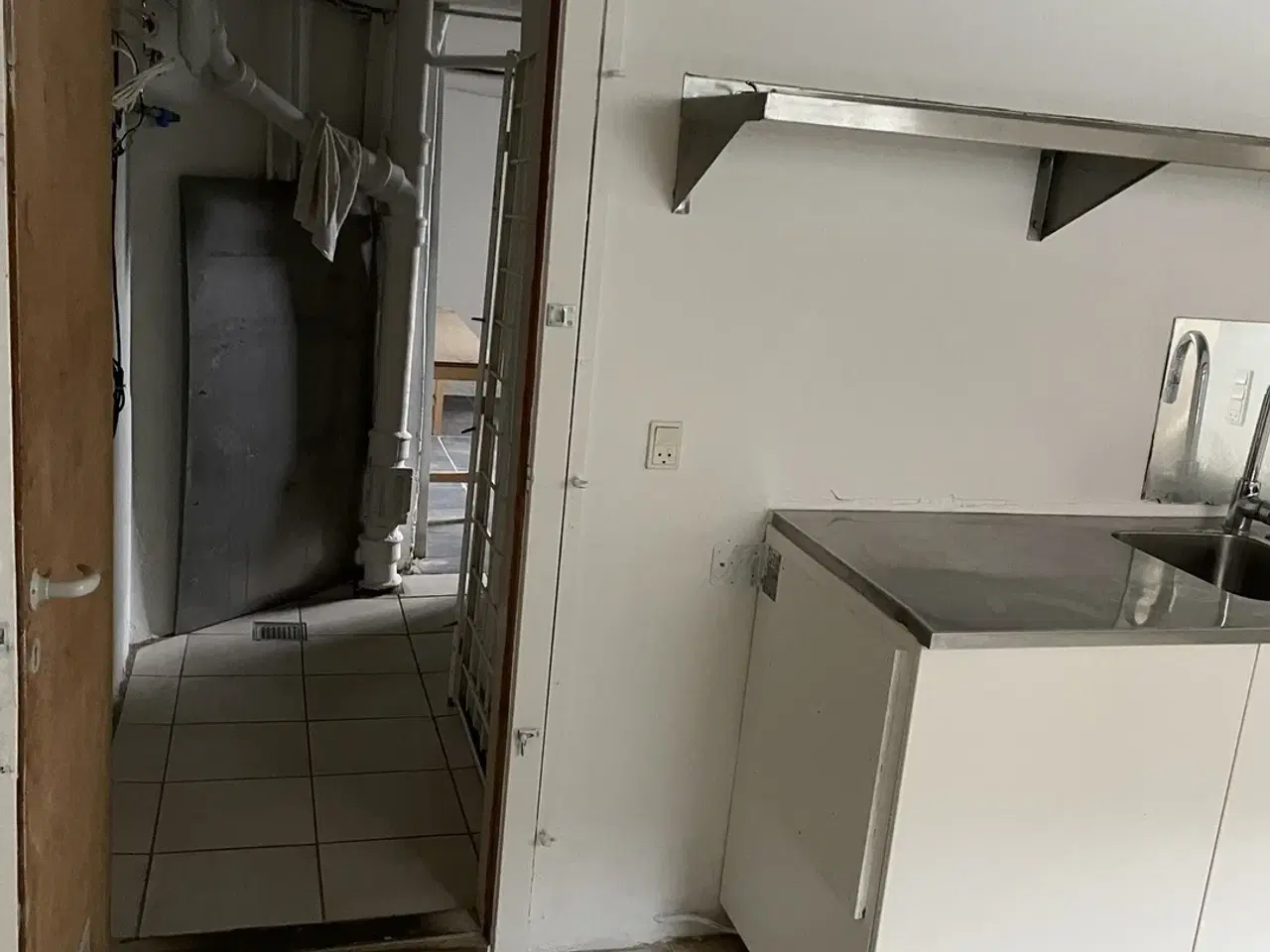 Billede 6 - 🌟 55 m² Kontor / Erhvervslokale + 15 m² Udendørs Lokale  – Topplacering i Viby 4130 Roskilde! 🌟