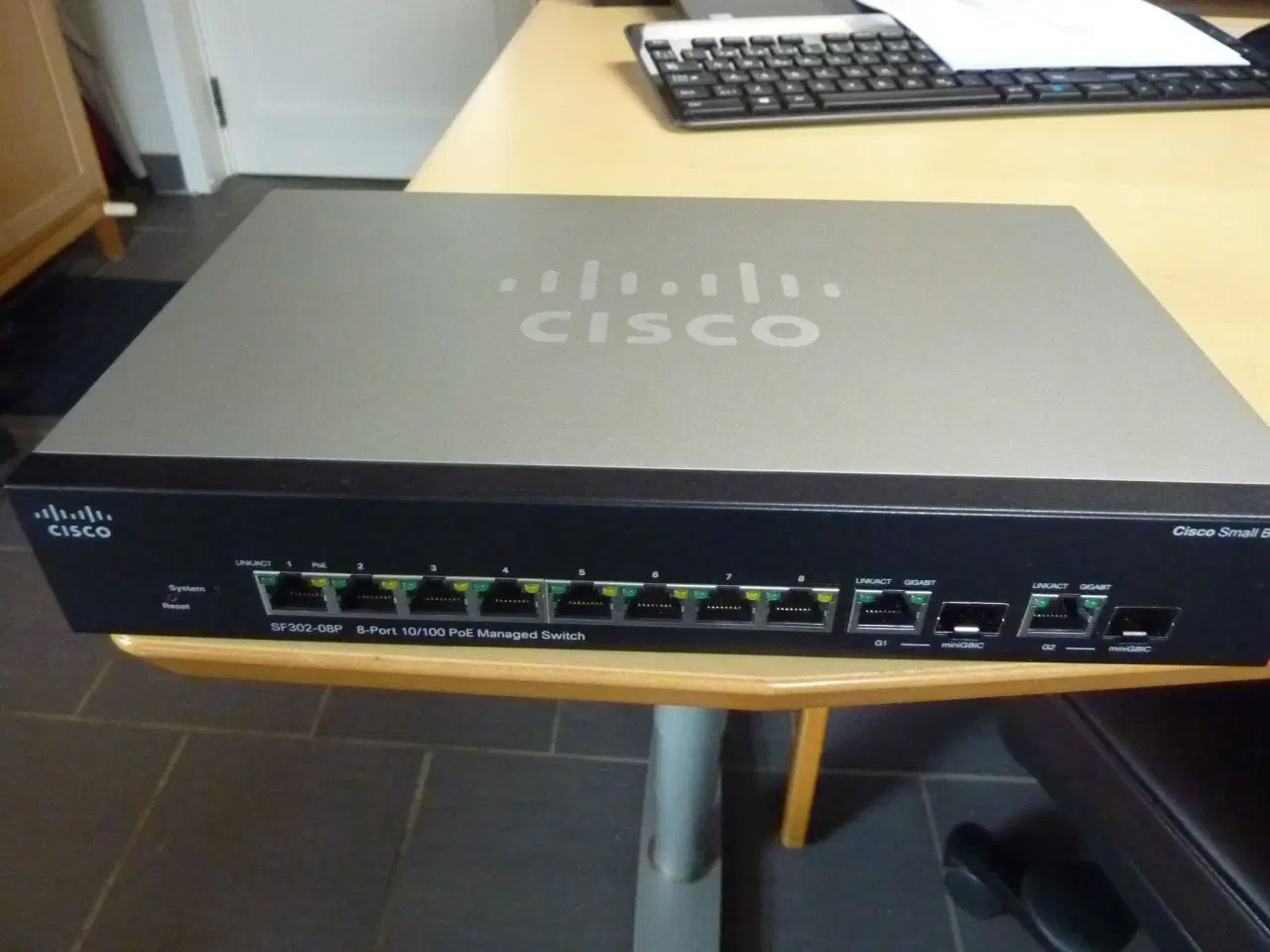 Billede 2 - Netværk Switch Cisco SF 302-08P