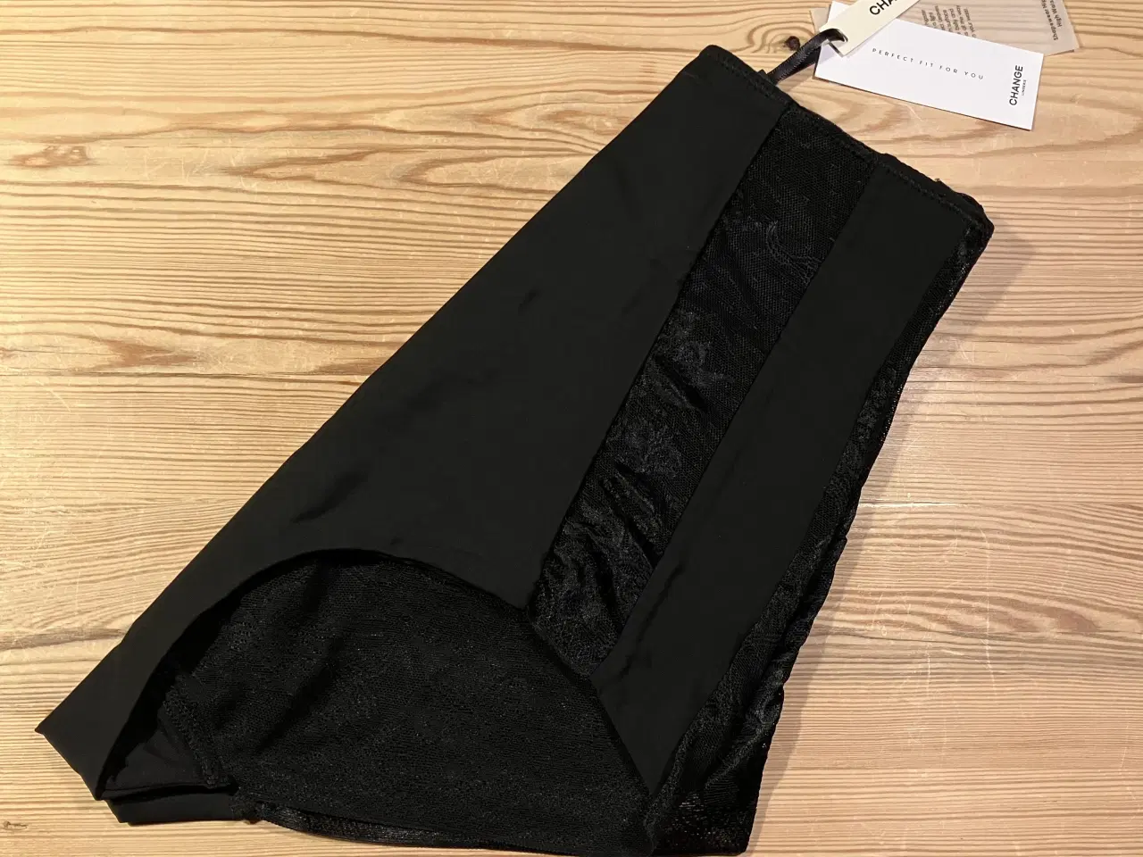 Billede 3 - Shapewear/Helt ny m prismærker/CHANGE