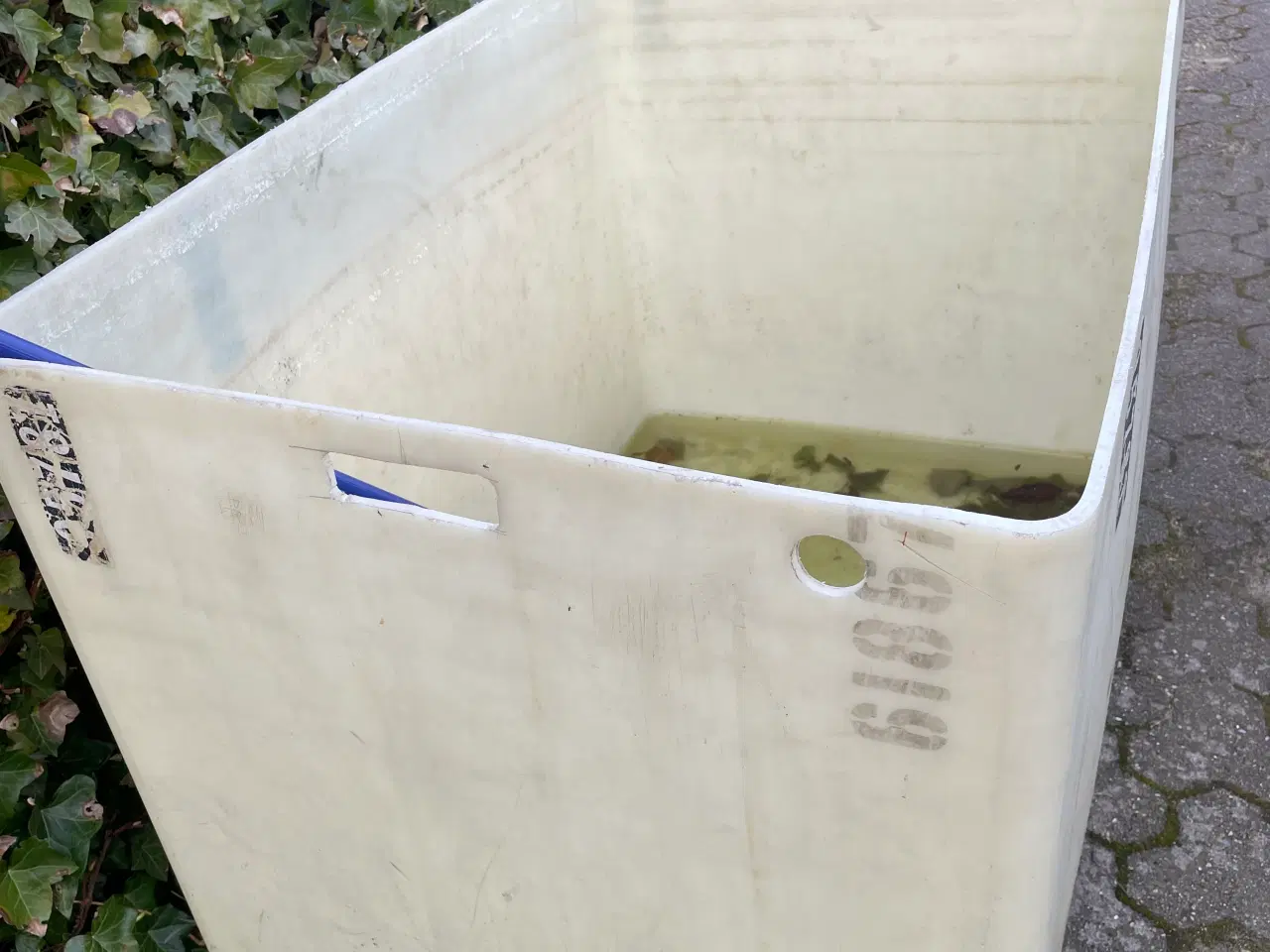 Billede 1 - Drikke eller foddertrug.