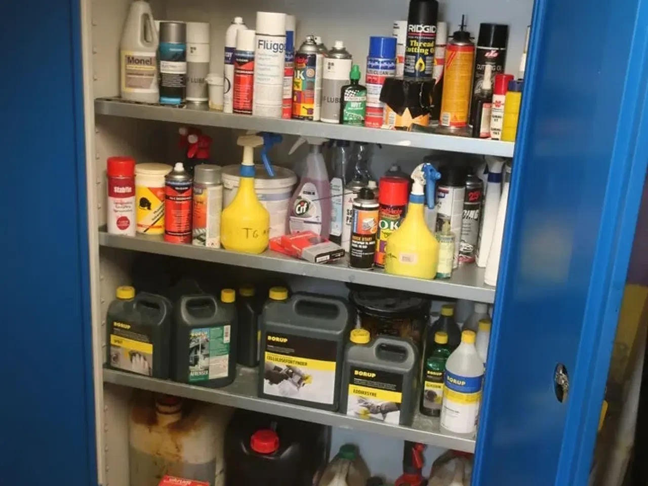 Billede 51 - Ryd hele værkstedet for løse dele