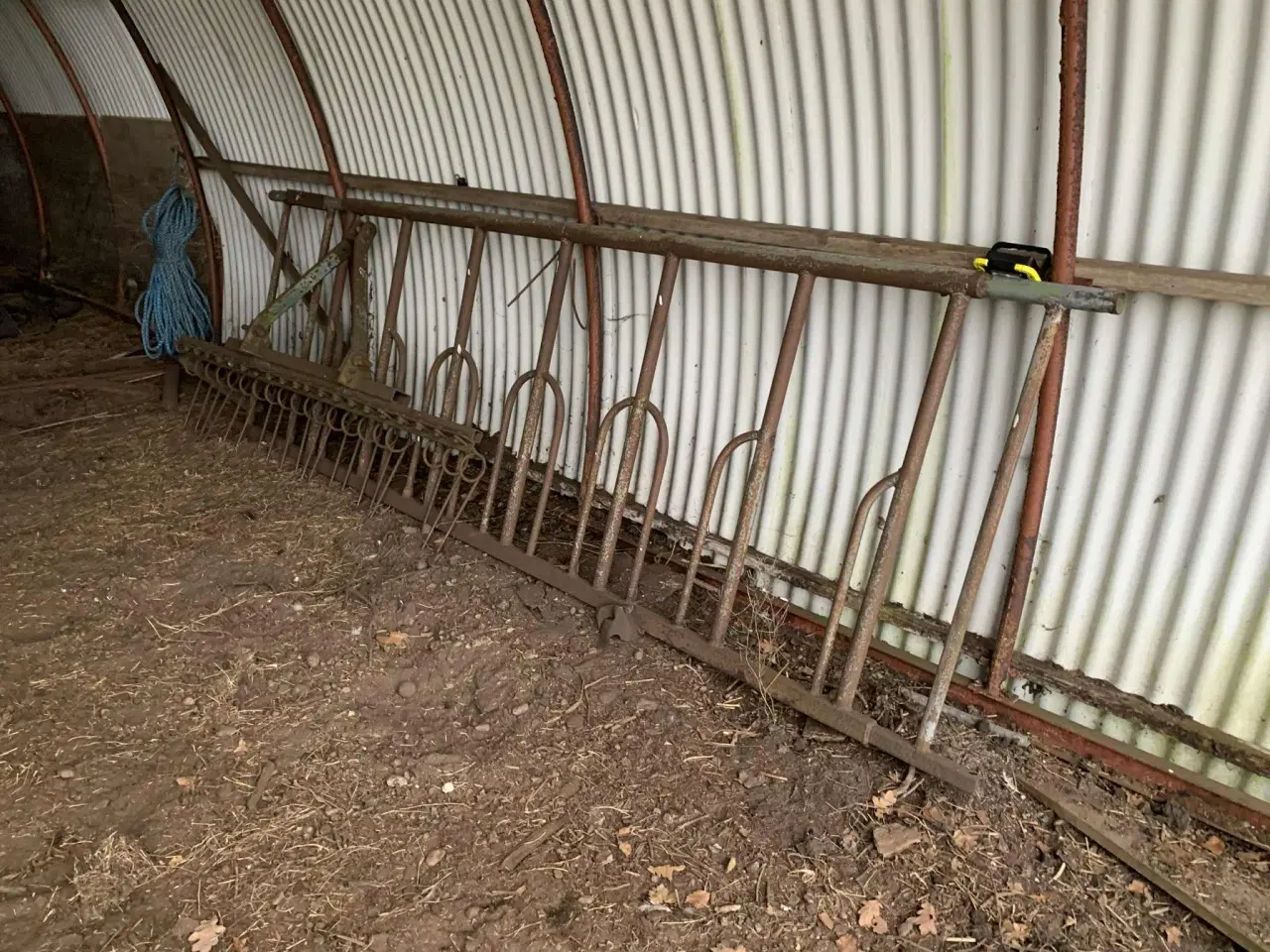 Billede 1 - Fodergitter (kirkestole)